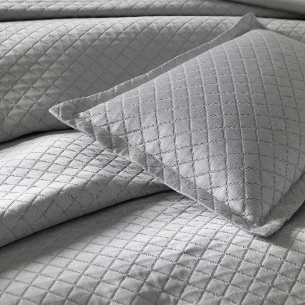 MATOUK NADIA COTTON MATELASSE COVERLET FULL/QUEEN SILVER NWT